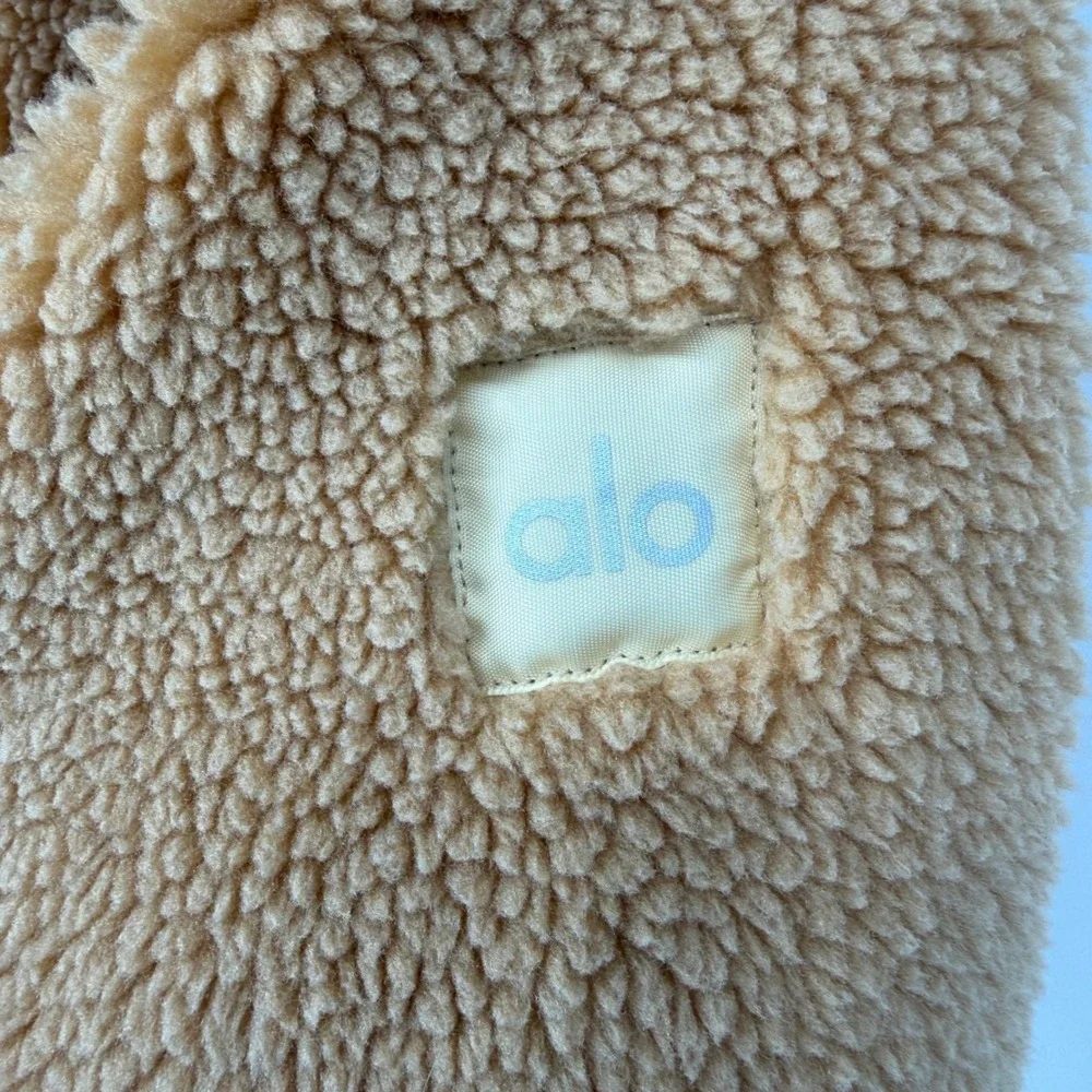 ALO Yoga size small
